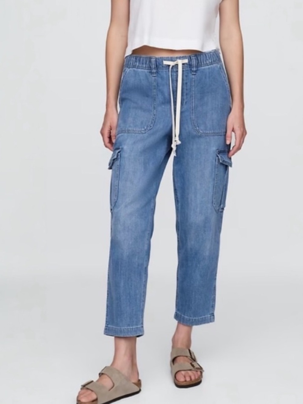 NWT! GAP Denim Easy Cargo Ankle Pants - Small 857272 🩷